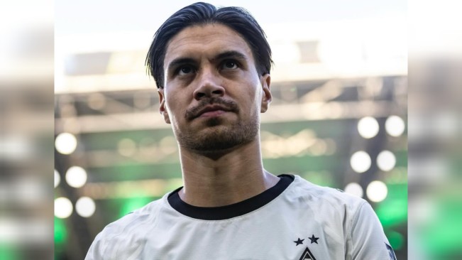 Debut Kevin Diks di Borussia Moenchengladbach. [Instagram]